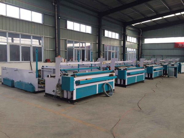 DH-1575型衛(wèi)生紙復(fù)卷機(jī)